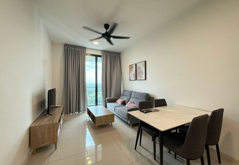 The M @ Medini Macrolink