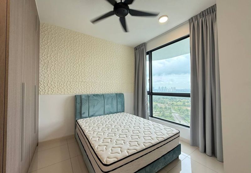 The M @ Medini Macrolink