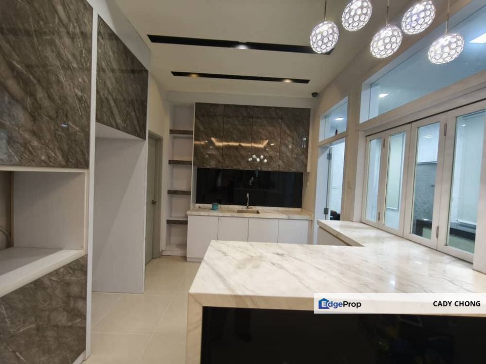 Taman Gaya Double Storey Cluster House Fully Renovated Unit For Sale, Johor, Ulu Tiram