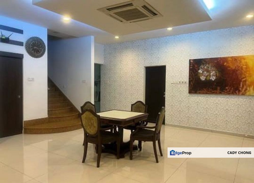 Taman Universiti Double Storey Bungalow Fully Furnished Unit For Sale, Johor, Skudai