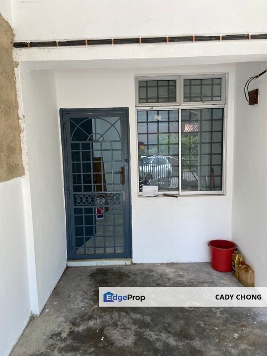 Taman Mawar Pasir Gudang Double Storey Terrace House For Sale Full Loan Unit, Johor, Pasir Gudang