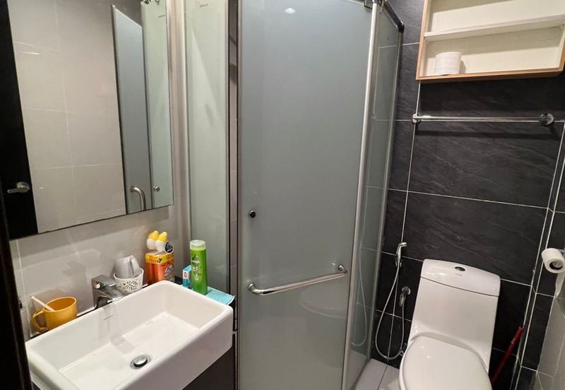 Baypoint @ Country Garden Danga Bay