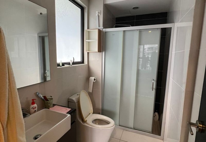 Baypoint @ Country Garden Danga Bay