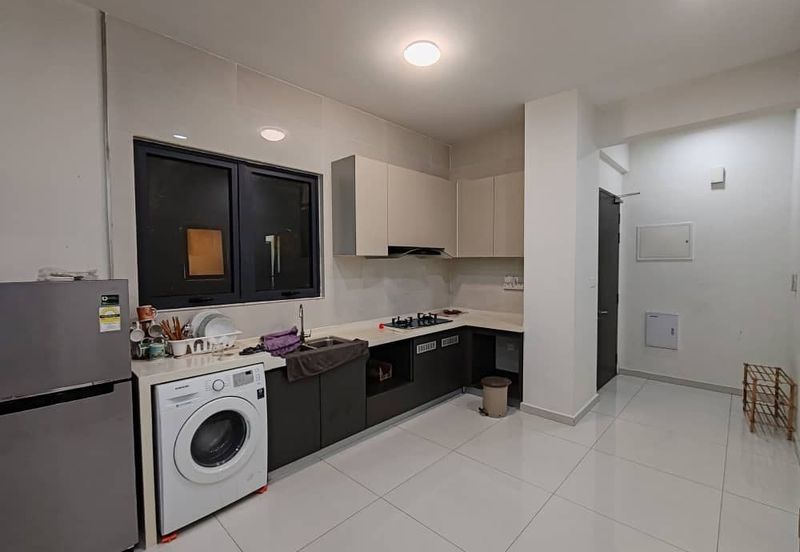 Baypoint @ Country Garden Danga Bay