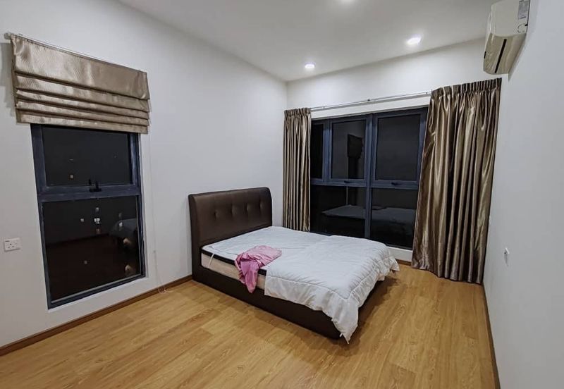 Baypoint @ Country Garden Danga Bay