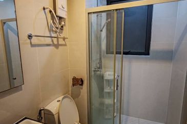 Baypoint @ Country Garden Danga Bay