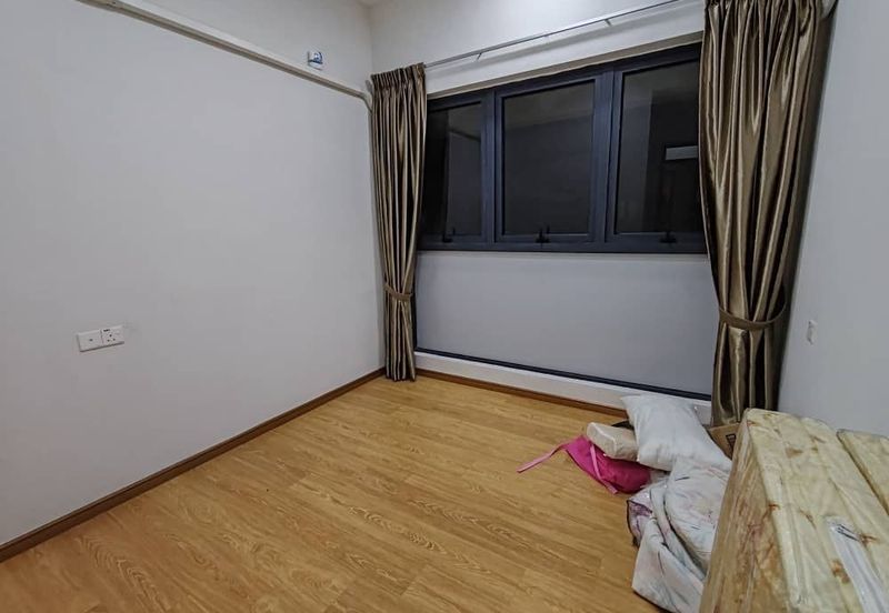 Baypoint @ Country Garden Danga Bay