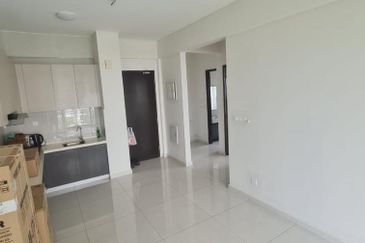 Baypoint @ Country Garden Danga Bay