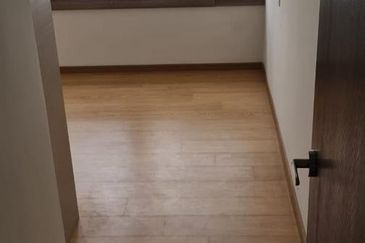 Baypoint @ Country Garden Danga Bay