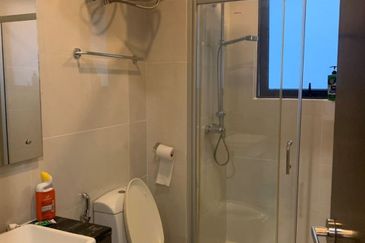 Baypoint @ Country Garden Danga Bay