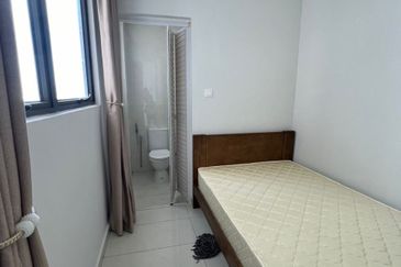 Bay Laurel @ Country Garden Danga Bay