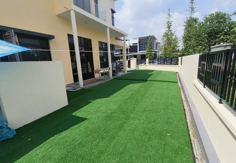 Horizon Hills Double Storey Terrace Corner Lot Fully Furnished & Renovated Unit For Sale