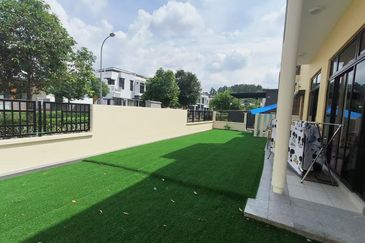 Horizon Hills Double Storey Terrace Corner Lot Fully Furnished & Renovated Unit For Sale