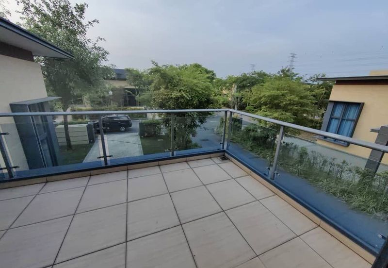 Forest City Golf Resort, Gelang Petah