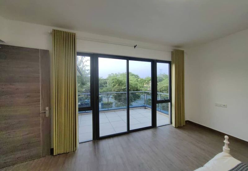 Forest City Golf Resort, Gelang Petah