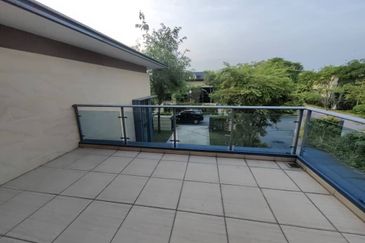 Forest City Golf Resort, Gelang Petah