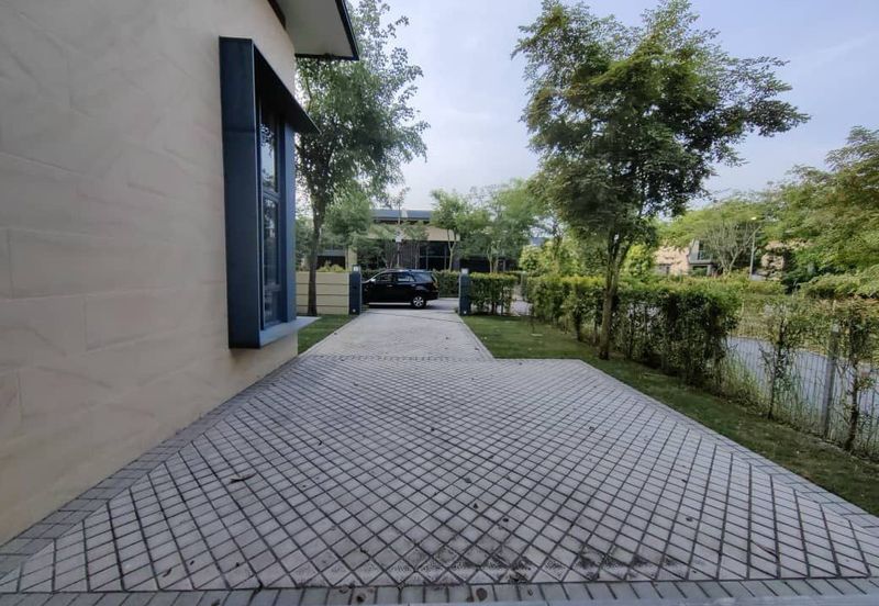 Forest City Golf Resort, Gelang Petah