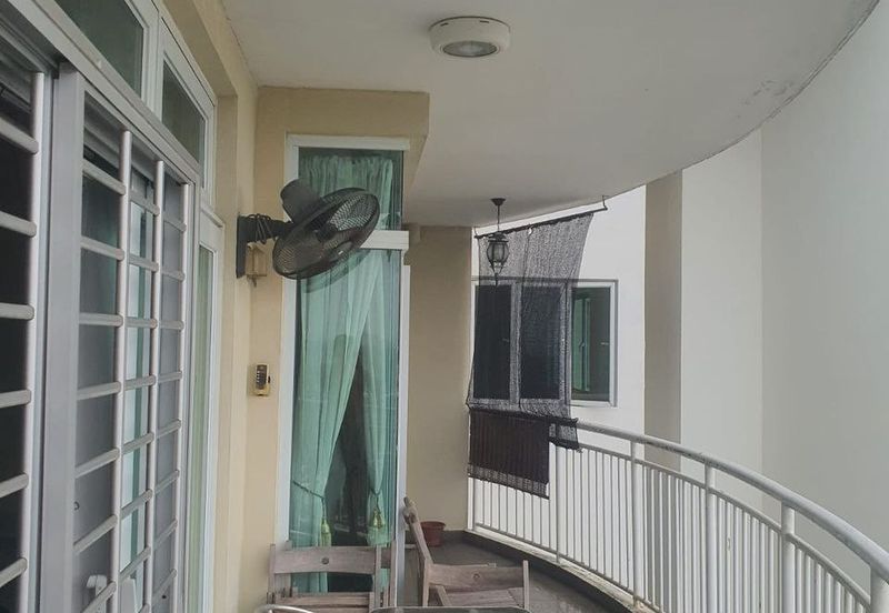 Golden Sands Seaview Residence