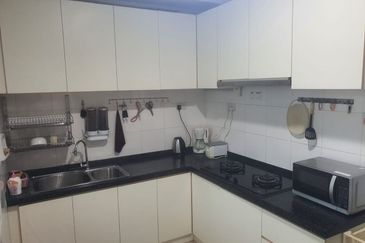 Golden Sands Seaview Residence