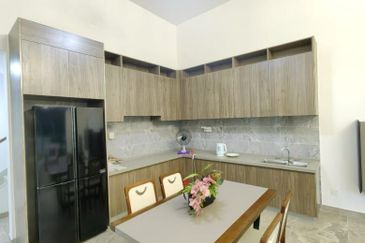 Forest City Golf Resort, Gelang Petah