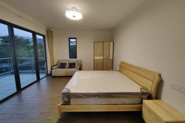 Forest City Golf Resort, Gelang Petah