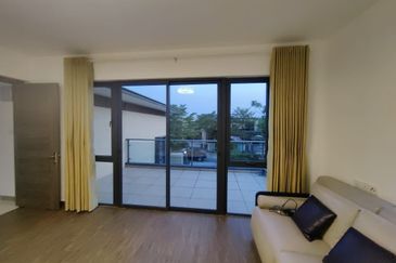 Forest City Golf Resort, Gelang Petah