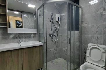 Forest City Golf Resort, Gelang Petah