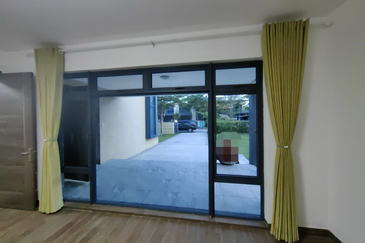 Forest City Golf Resort, Gelang Petah