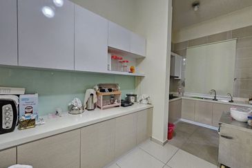 Bina Park Bandar Seri Alam