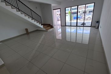 ATHIRA, Bandar Bukit Raja