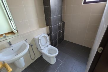 ATHIRA, Bandar Bukit Raja