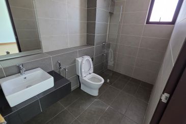 ATHIRA, Bandar Bukit Raja