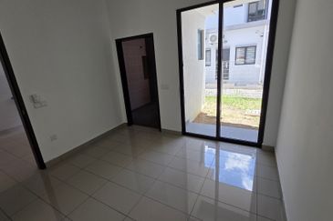 ATHIRA, Bandar Bukit Raja