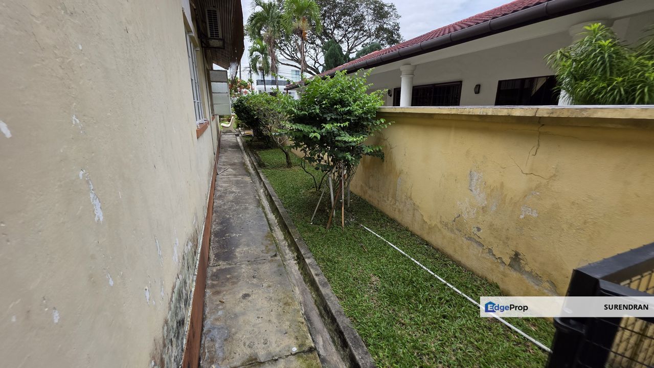 1.5Storey bungalow for sale in PJ Section 11 near University Malaya, Selangor, Petaling Jaya