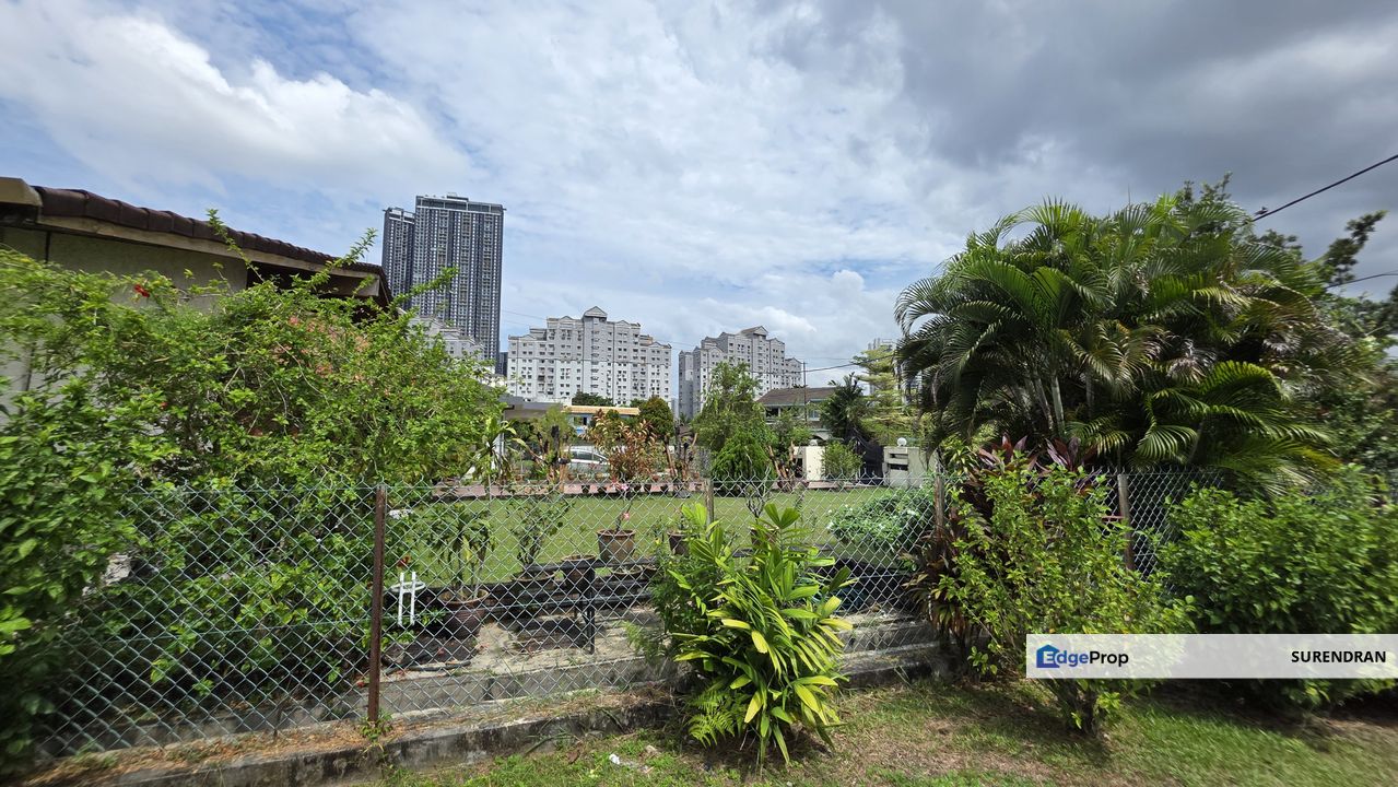 Big land single storey bungalow sale tmn kanagapuram old klang road PJ, Selangor, Petaling Jaya