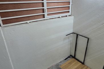 Ground Floor Well Maintained Sri Ayu Apartment for sale