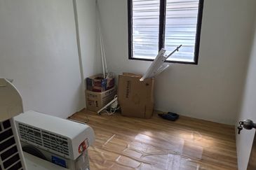 Ground Floor Well Maintained Sri Ayu Apartment for sale