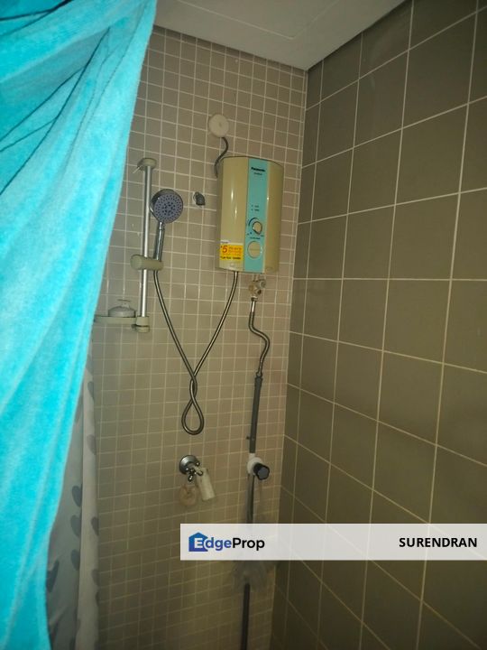 Good Value Amcorp Service Suites Studio 500sf For Sale, Selangor, Petaling Jaya