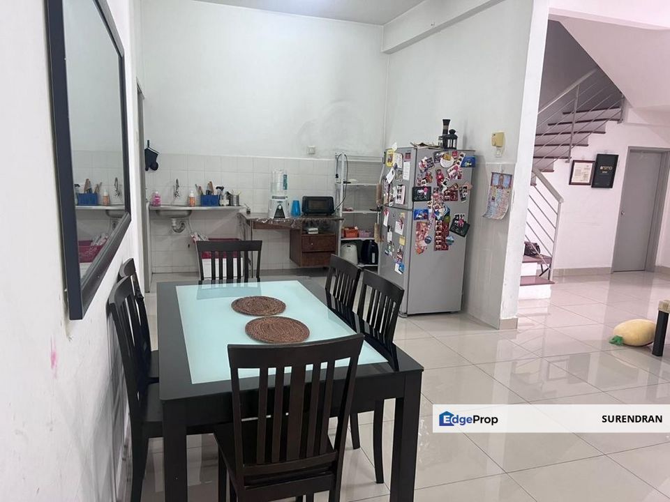 Well Maintained Big Land 2.5 Storey Terrace D’anjung Klang For Sale, Selangor, Klang