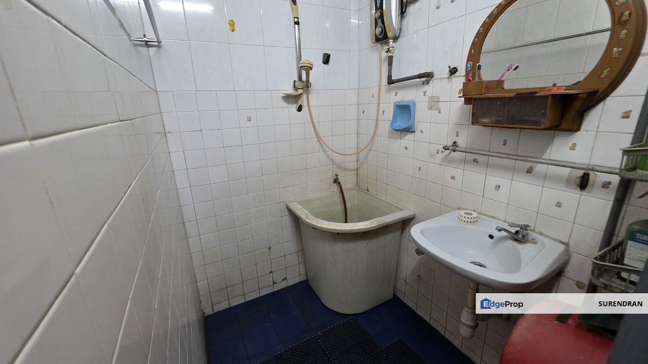 Taman Sentosa Single Storey For Sale Extended and Renovated, Selangor, Klang