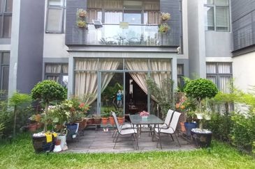 Mirage By The Lake @ Perdana Lakeview West