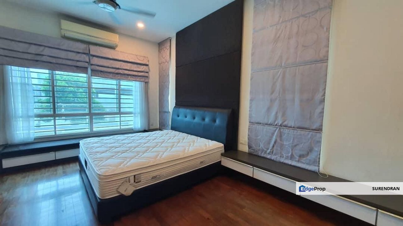 3 storey Semi-D renovated with lift for sale @ Selayang, Selangor, Selayang