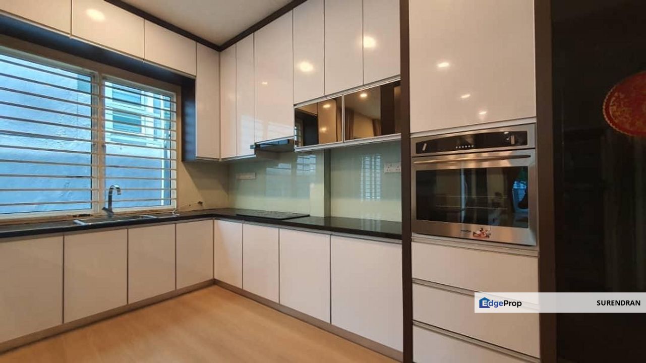 3 storey Semi-D renovated with lift for sale @ Selayang, Selangor, Selayang