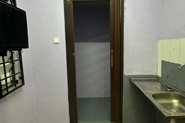 RM155k Pandamaran Flat