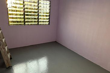 RM155k Pandamaran Flat