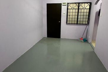 RM155k Pandamaran Flat