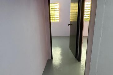 RM155k Pandamaran Flat