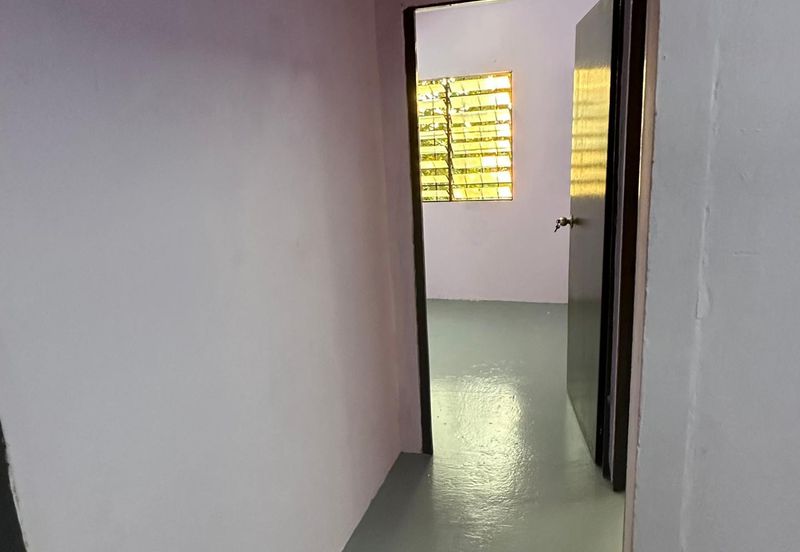 RM155k Pandamaran Flat