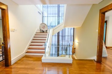 Country Heights Damansara 3.5 Storey Bungalow For Sale: 