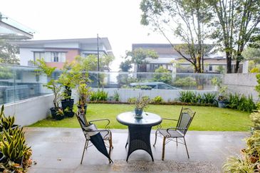 Country Heights Damansara 3.5 Storey Bungalow For Sale: 